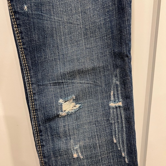 Low rise, American Eagle brand distressed straight fit Jean - Picture 4 of 13